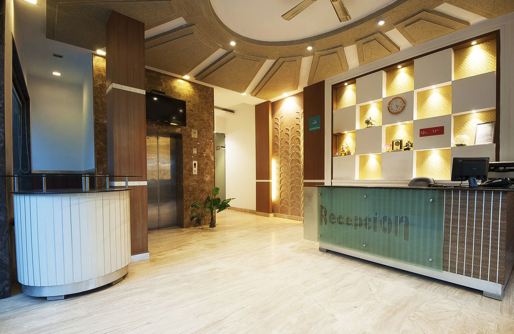 Golden Leaf Hotel Neu-Delhi Exterior foto