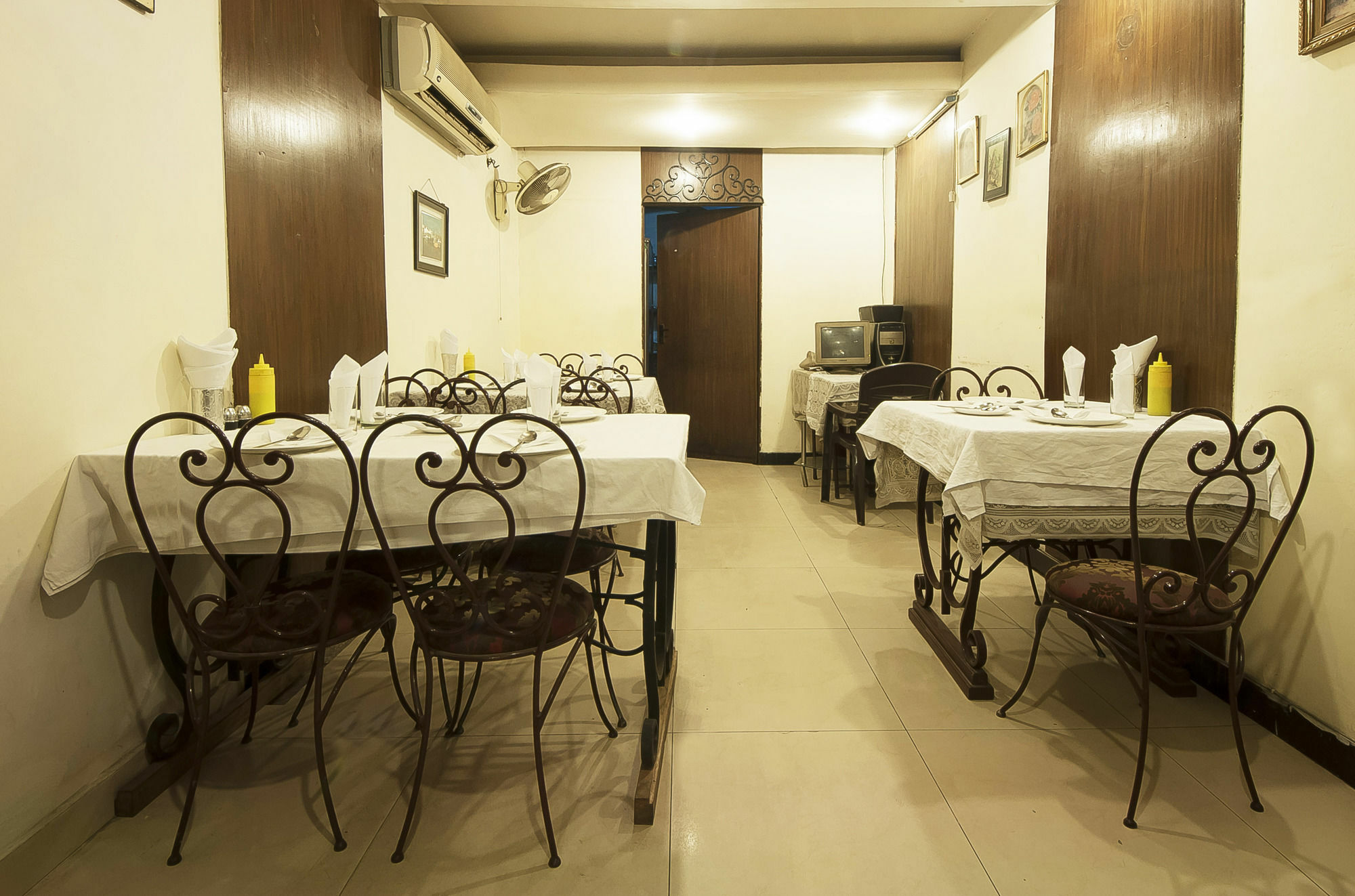 Golden Leaf Hotel Neu-Delhi Exterior foto